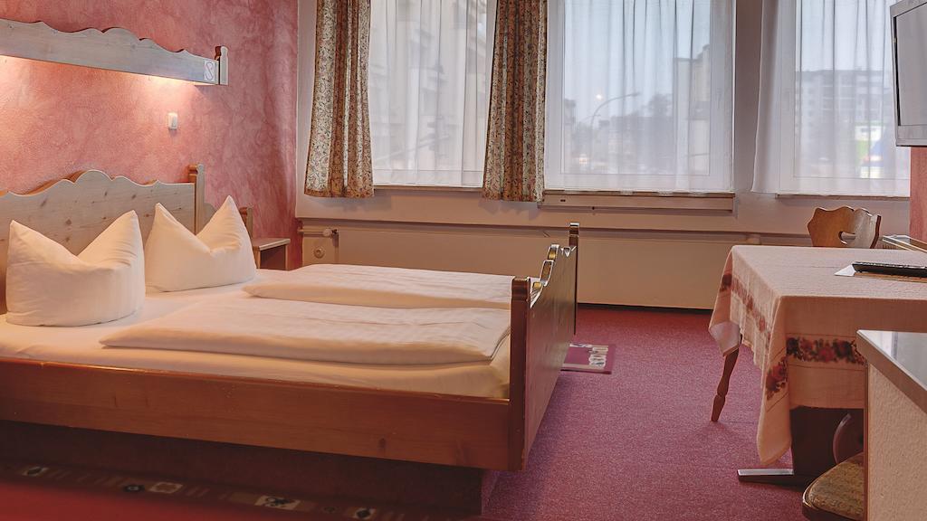 Hotel Luitpold Landshut Quarto foto